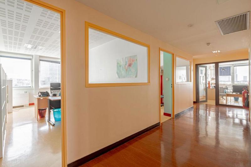 Bureau - 266 m² - 8 pièces