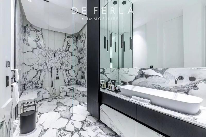 Appartement - 285 m² - 6 pièces