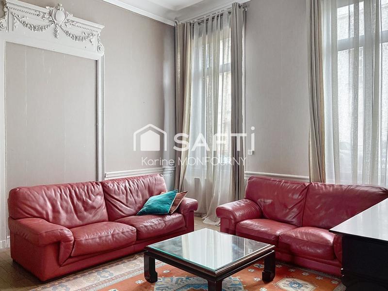 Maison - 330 m² - 8 pièces