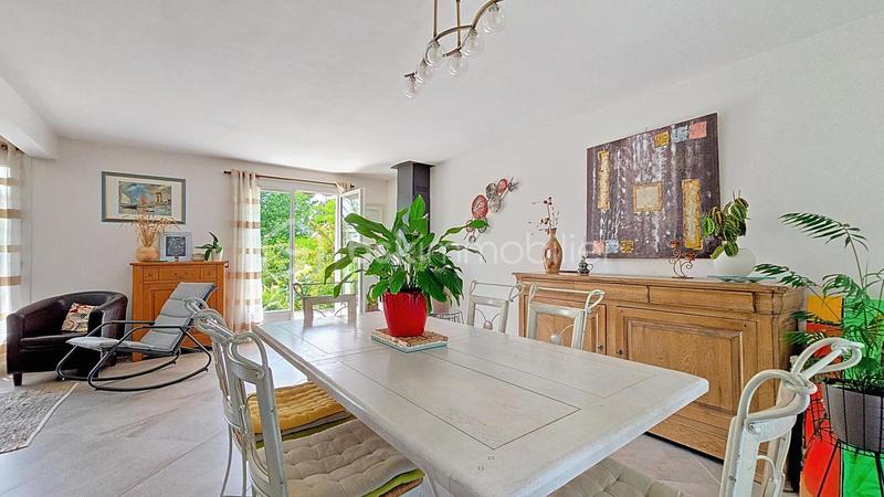 Propriété - 170 m² - 7 pièces