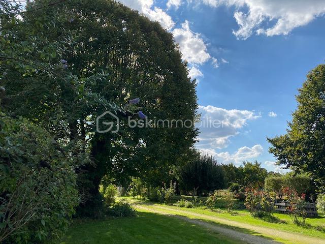 Maison - 235 m² - 7 pièces