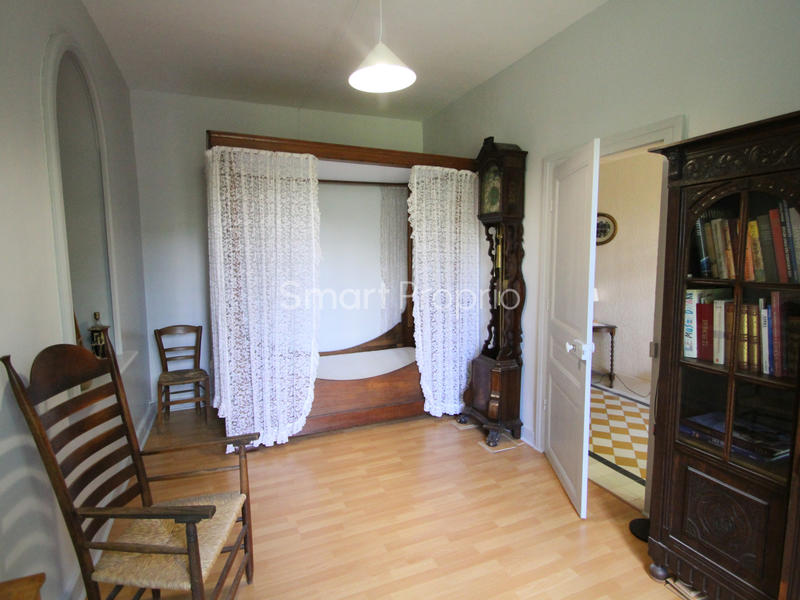 Maison - 288 m² - 9 pièces