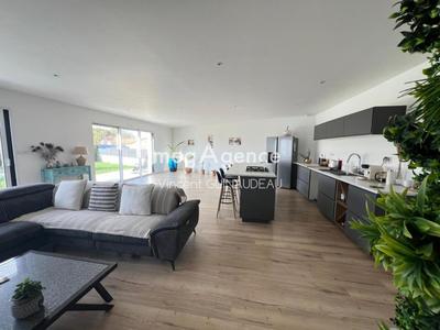 Maison - 150 m² - 5 pièces