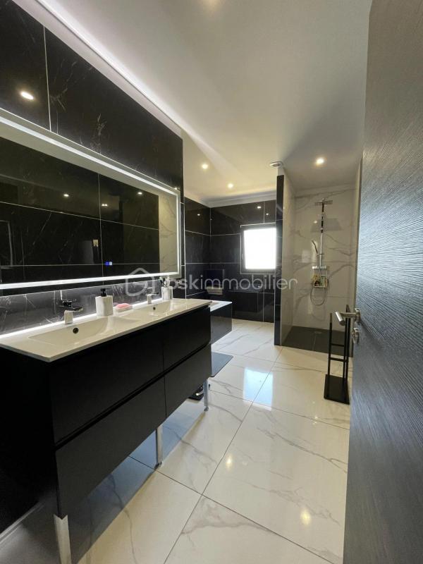 Maison - 139 m² - 4 pièces