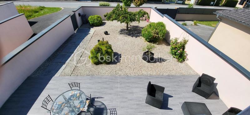 Pavillon - 172 m² - 9 pièces