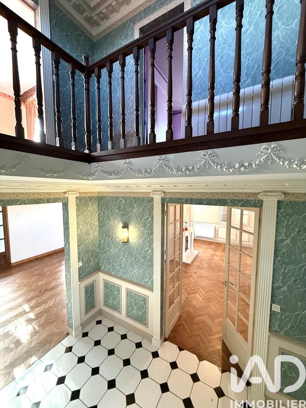 Maison - 190 m² - 8 pièces