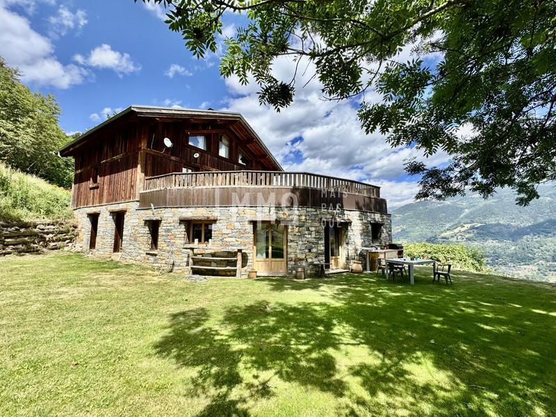 Châlet - 265 m² - 9 pièces