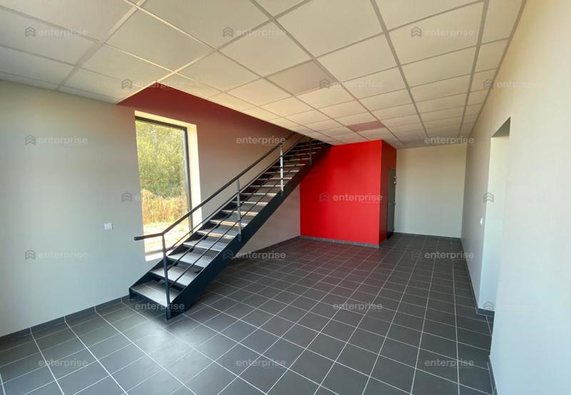 Local d'activité / Entrepôt - 9 500 m²