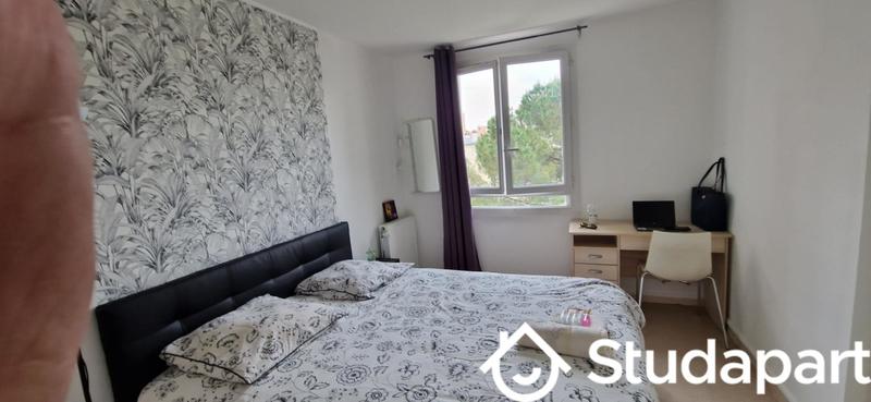 Chambre - 11 m² - 1 pièce