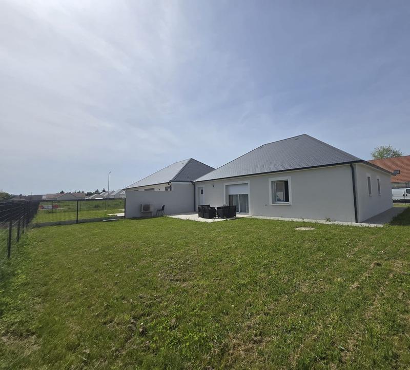 Maison - 95 m² - 7 pièces