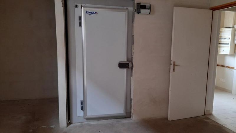 Local commercial - 140 m² - 3 pièces