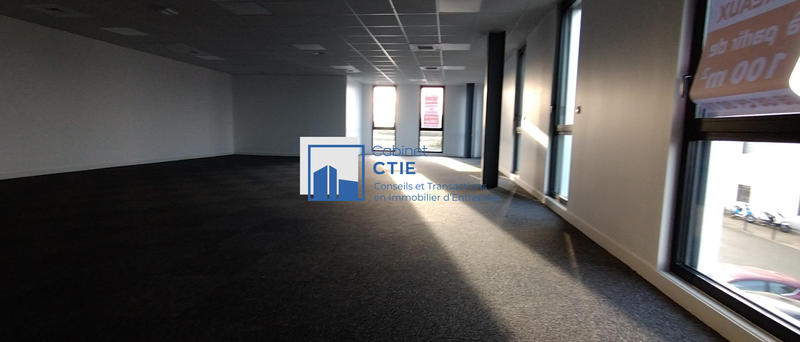 Bureau - 134 m²