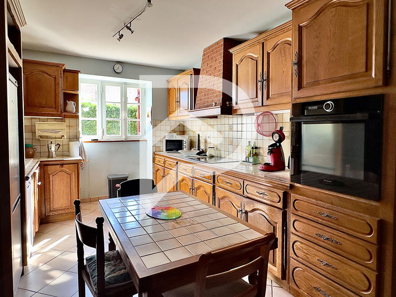 Maison - 152 m² - 8 pièces