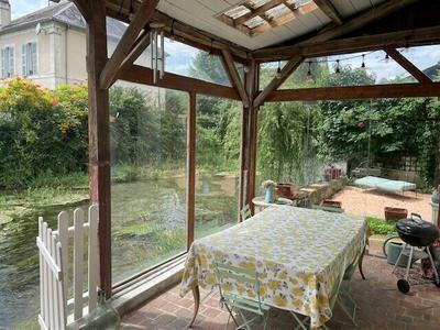 Maison - 214 m² - 9 pièces