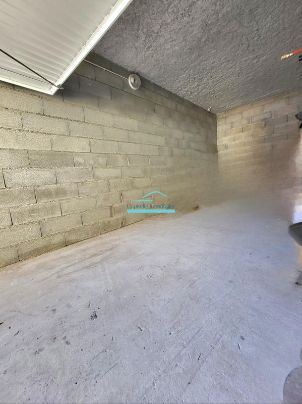 Parking / Garage - 17 m²