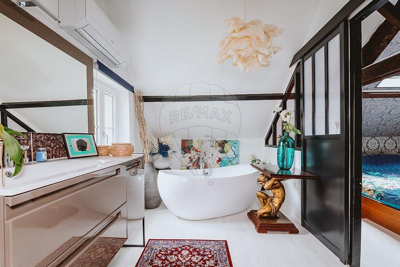 Demeure - 153 m² - 5 pièces