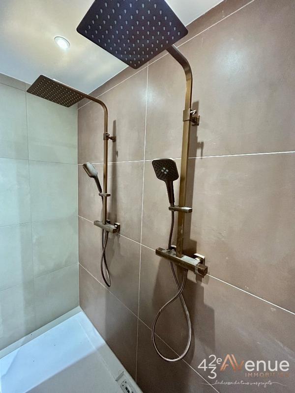 Appartement - 155 m² - 6 pièces