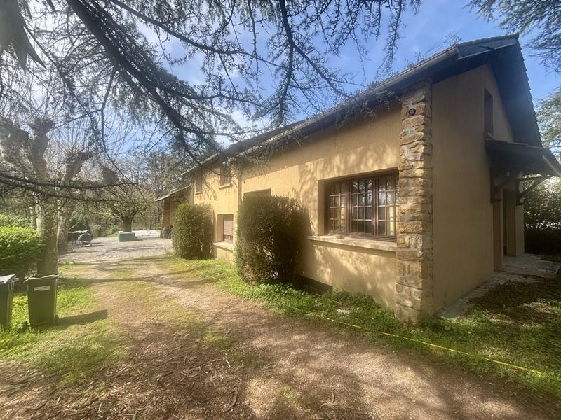 Maison ancienne - 350 m² - 8 pièces