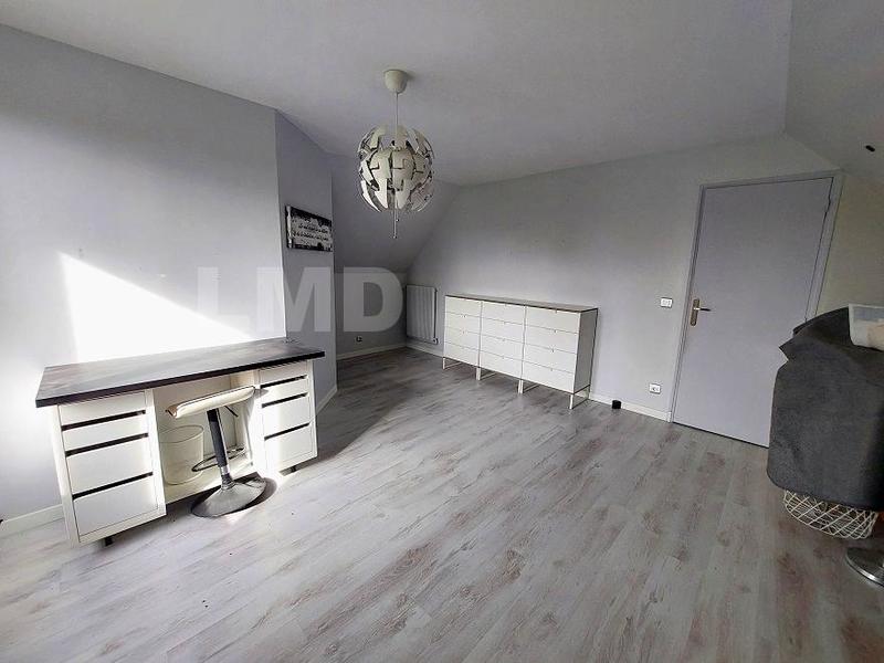 Maison - 234 m² - 10 pièces