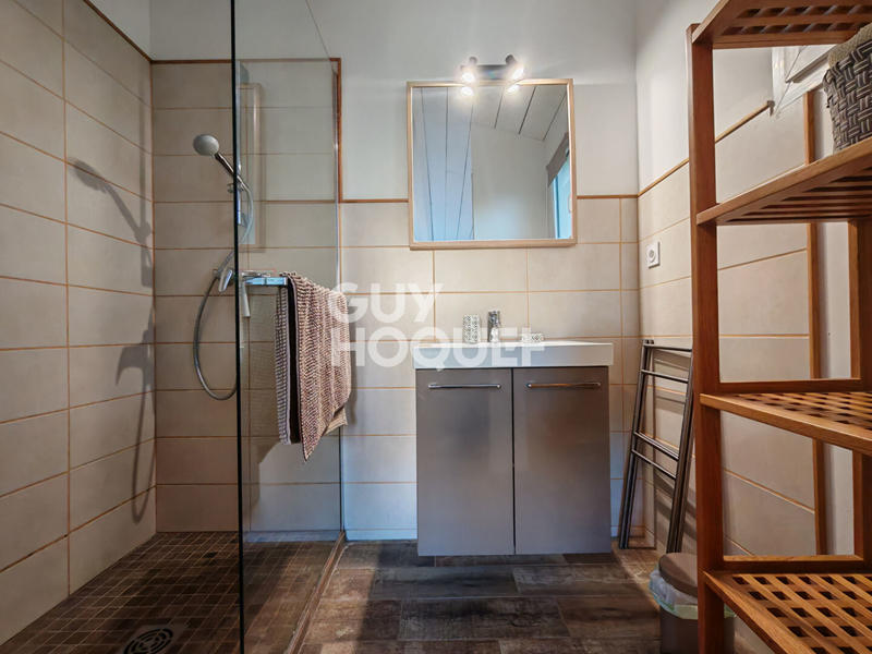 Maison - 320 m² - 9 pièces