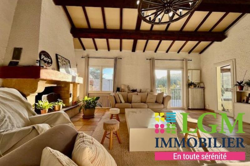 Maison - 243 m² - 9 pièces