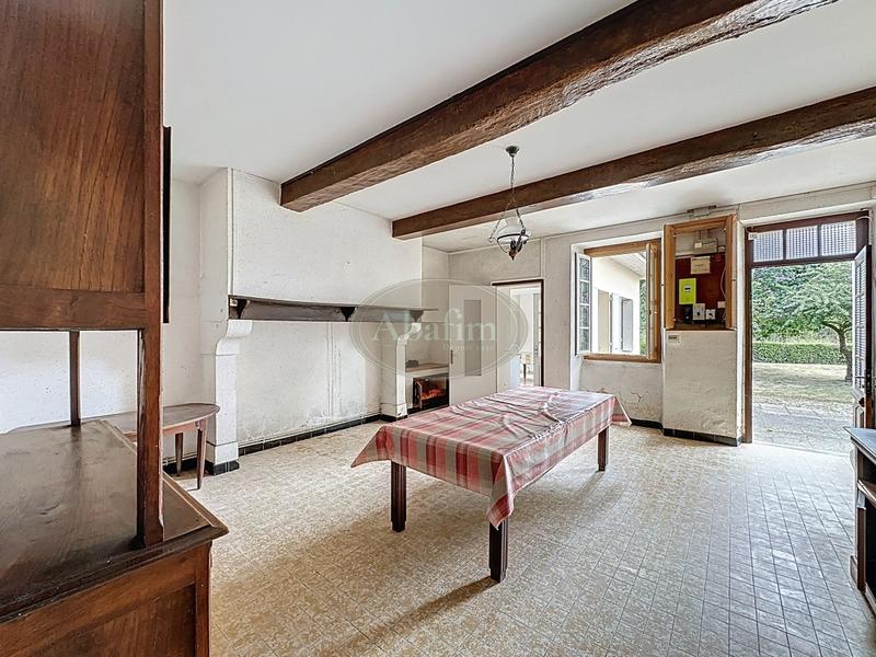 Maison - 298 m² - 6 pièces