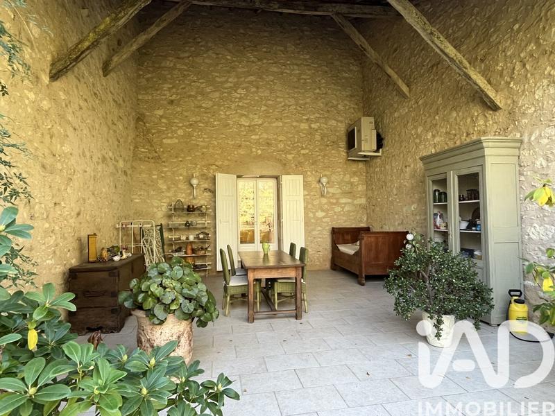 Maison - 200 m² - 6 pièces