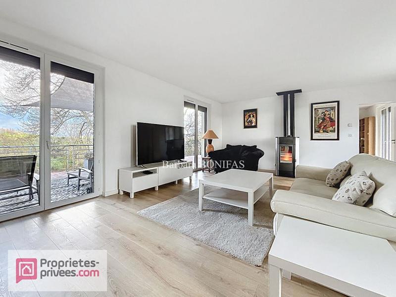 Maison - 180 m² - 5 pièces