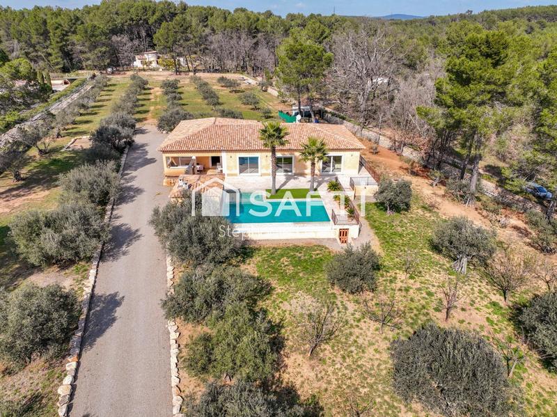 Maison - 200 m² - 4 pièces