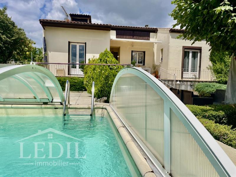 Maison - 115 m² - 6 pièces