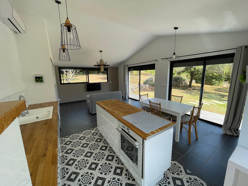 Villa - 220 m² - 9 pièces