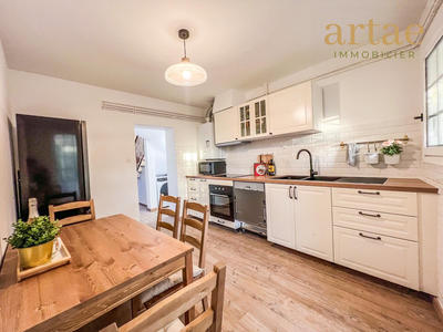 Maison - 110 m² - 4 pièces