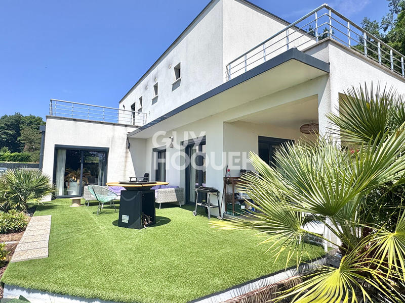 Maison - 175 m² - 7 pièces