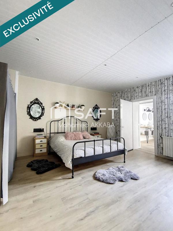 Maison - 250 m² - 8 pièces