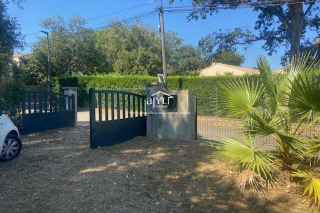 Maison - 99 m² - 4 pièces