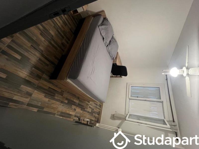 Chambre - 60 m² - 1 pièce