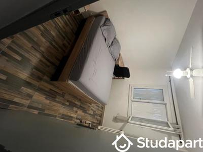 Chambre - 60 m² - 1 pièce