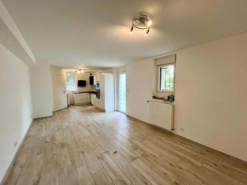Maison - 230 m² - 10 pièces