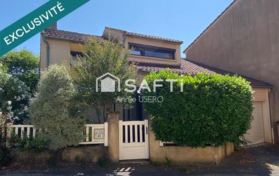 Maison - 83 m² - 5 pièces