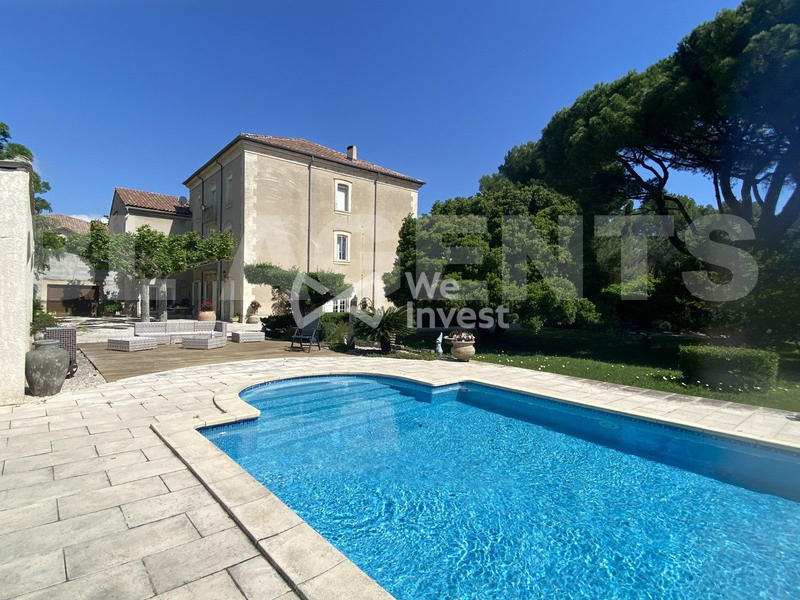 Maison - 273 m² - 8 pièces