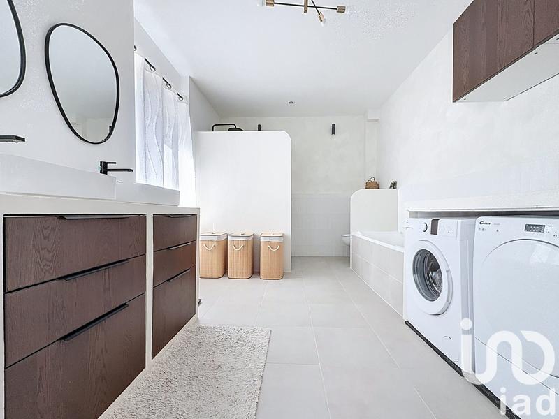 Maison - 191 m² - 8 pièces