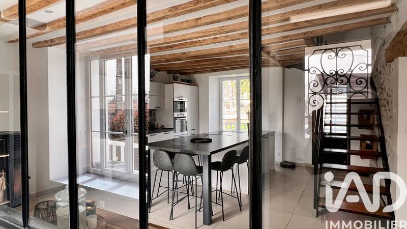 Maison - 200 m² - 6 pièces