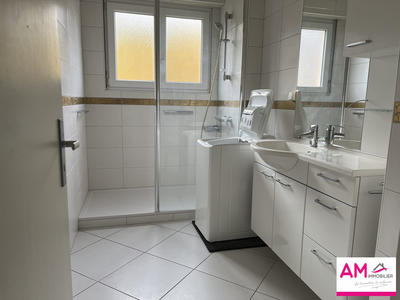 Appartement - 85 m² - 4 pièces