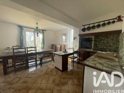 Maison - 206 m² - 10 pièces