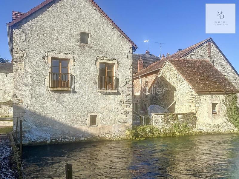 Propriété - 300 m² - 7 pièces