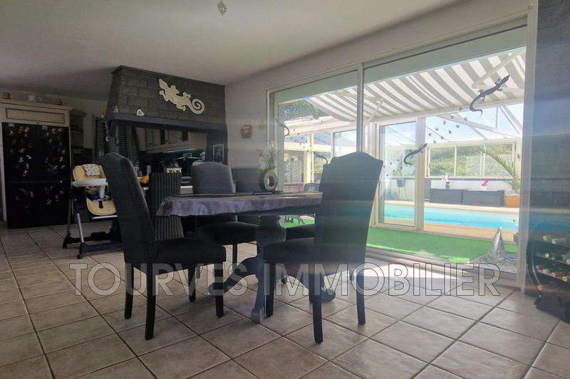 Villa - 184 m² - 6 pièces