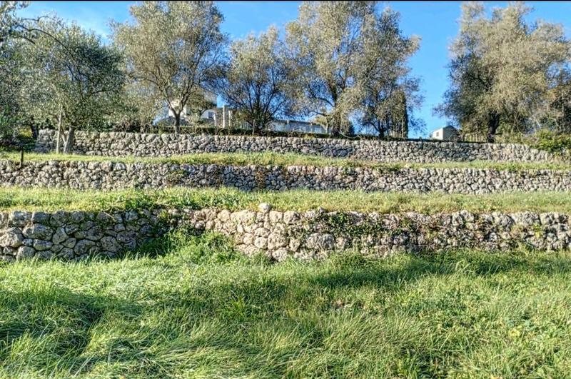 Terrain constructible - 1 000 m²