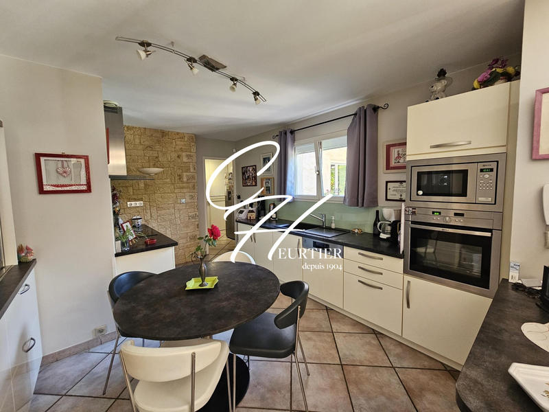 Maison - 141 m² - 7 pièces