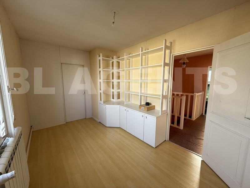 Maison jumelée - 112 m² - 6 pièces