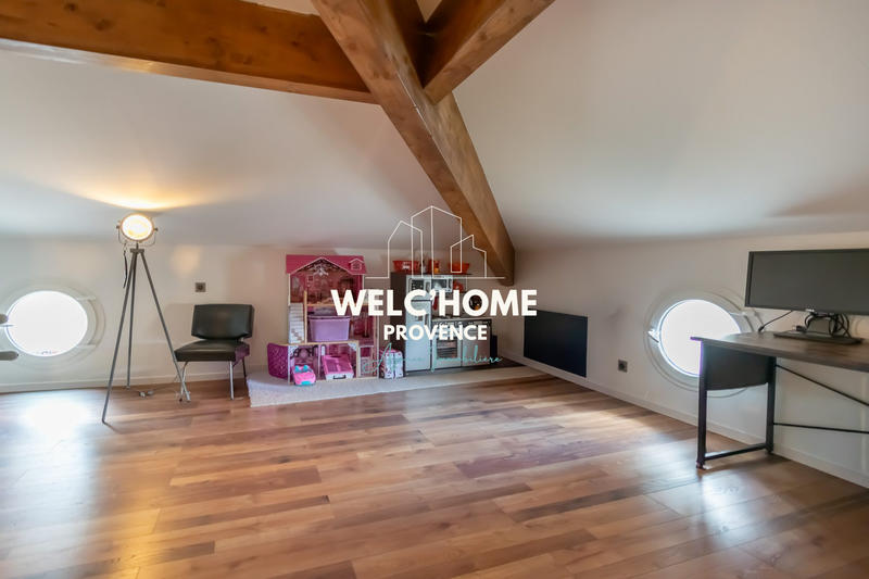 Maison - 150 m² - 6 pièces